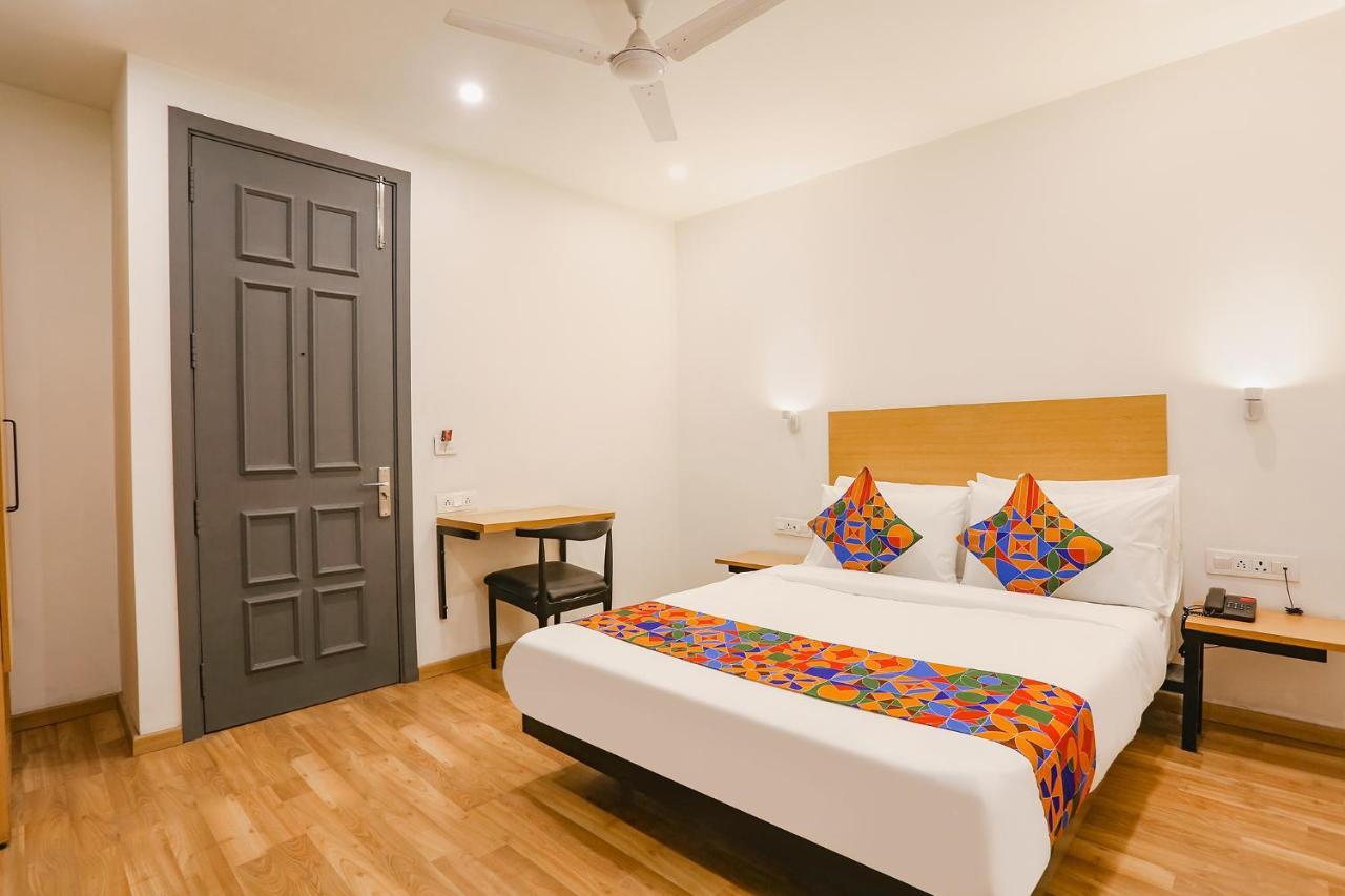 Fabexpress D2 Paschim Vihar Hotel Delhi  Bagian luar foto